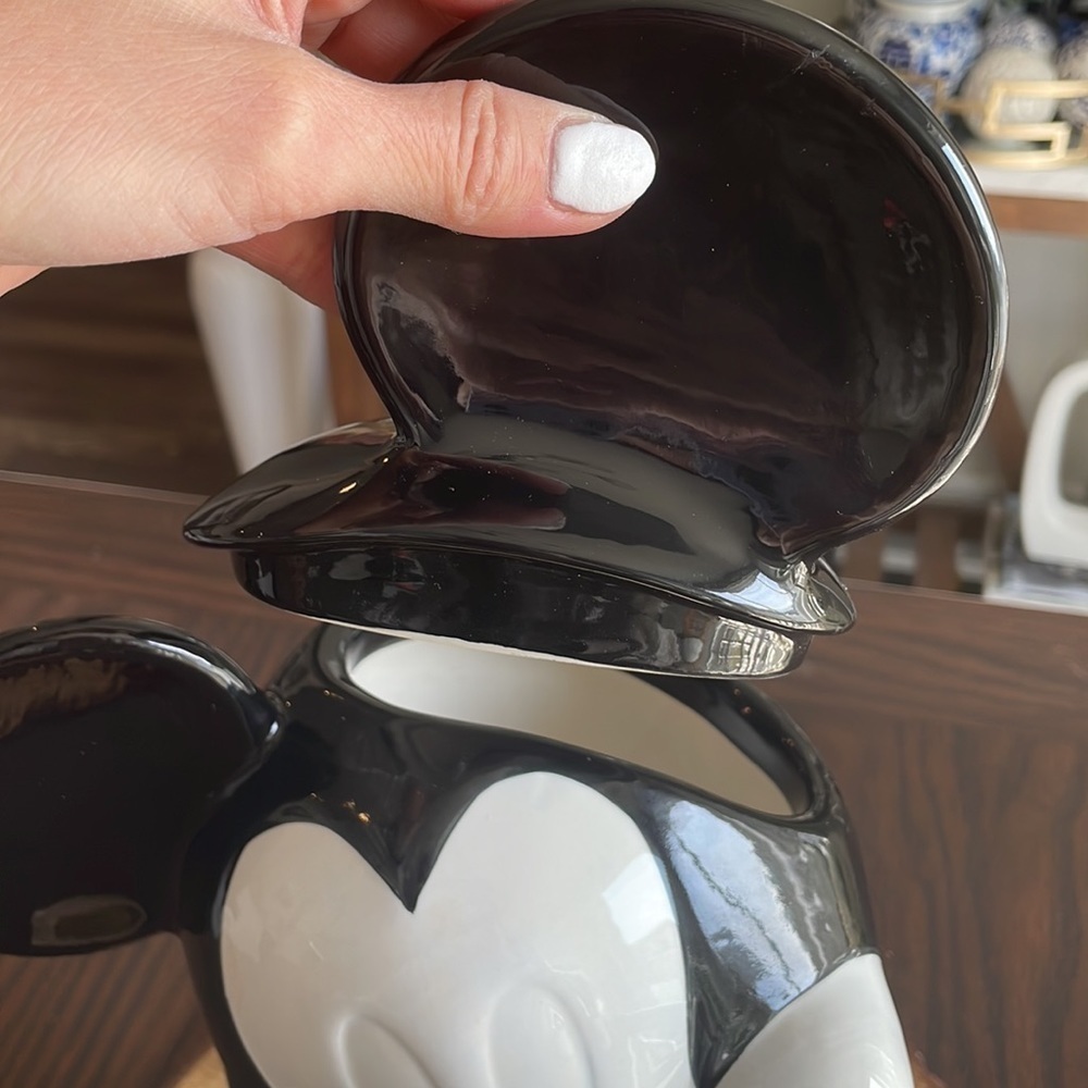 William Sonoma Mickey cookie Jar - Picture 4 of 5